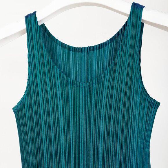 Issey Miyake Metallic-Blue Ruffle-Hem Sleeveless Maxi Dress - Picture 3 of 9